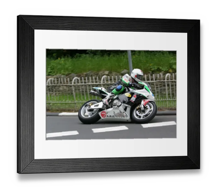 Framed Print : Paul Owen (Honda) 2008 Supersport TT Framed Print : Paul Owen (Honda) 2008 Supersport TT