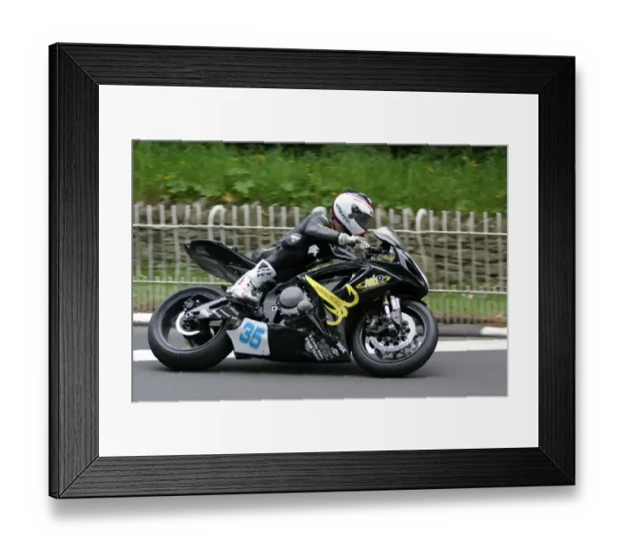 Framed Print : James Hillier (Suzuki) 2008 Supersport TT Framed Print : James Hillier (Suzuki) 2008 Supersport TT