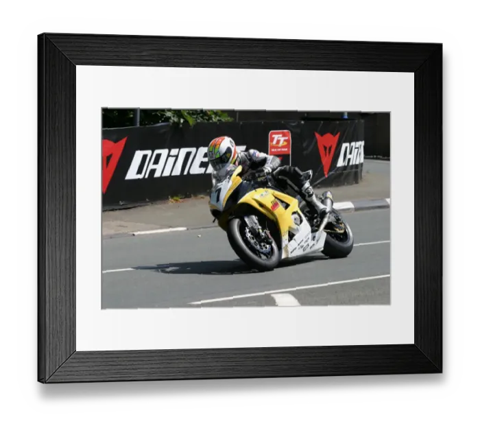 Framed Print : Adrian Archibald (Suzuki) 2008 Senior TT Framed Print : Adrian Archibald (Suzuki) 2008 Senior TT