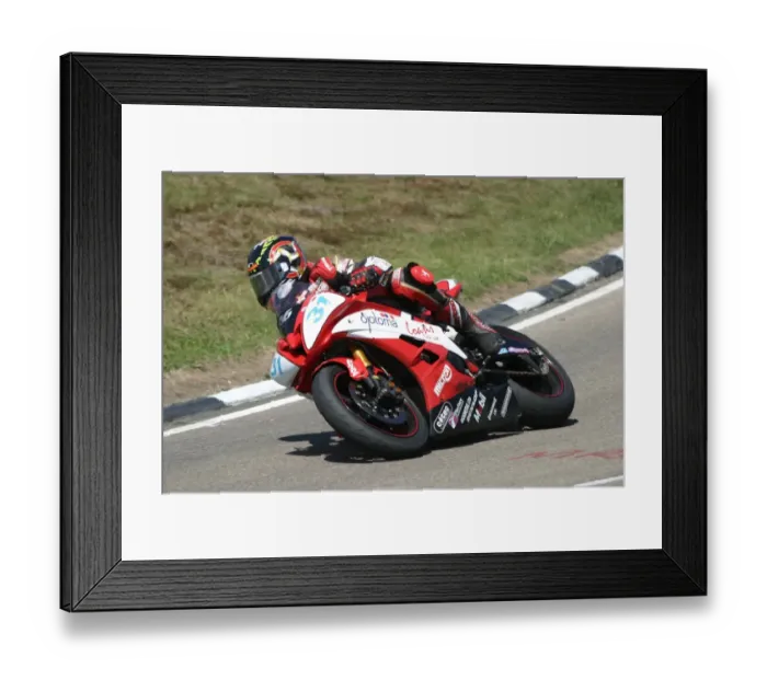 Framed Print : Steve Plater (Yamaha) 2007 Supersport TT Framed Print : Steve Plater (Yamaha) 2007 Supersport TT