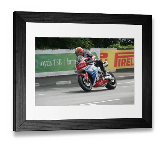 Framed Print : Martin Finnegan (Honda) 2007 Senior TT Framed Print : Martin Finnegan (Honda) 2007 Senior TT