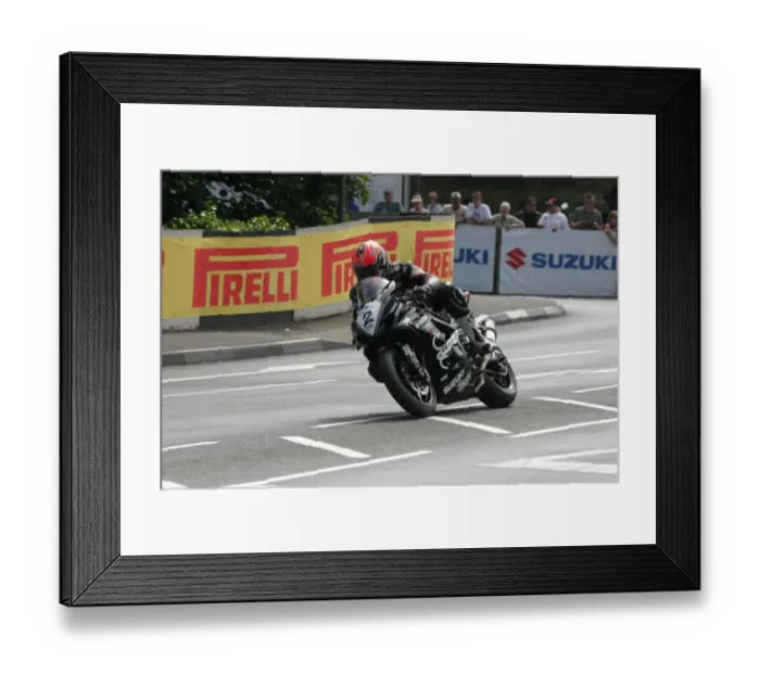 Framed Print : Adrian Archibald (Suzuki) 2007 Senior TT Framed Print : Adrian Archibald (Suzuki) 2007 Senior TT