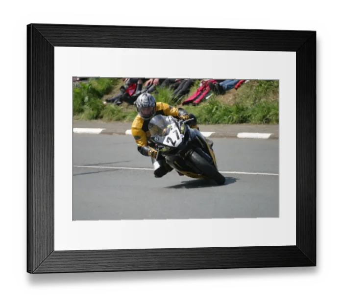 Framed Print : Ian Pattinson (Suzuki) 2007 Superbike TT Framed Print : Ian Pattinson (Suzuki) 2007 Superbike TT