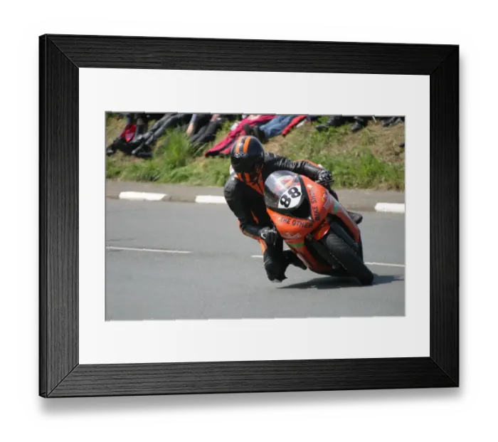 Framed Print : David Hewson (Kawasaki) 2007 Superbike TT Framed Print : David Hewson (Kawasaki) 2007 Superbike TT