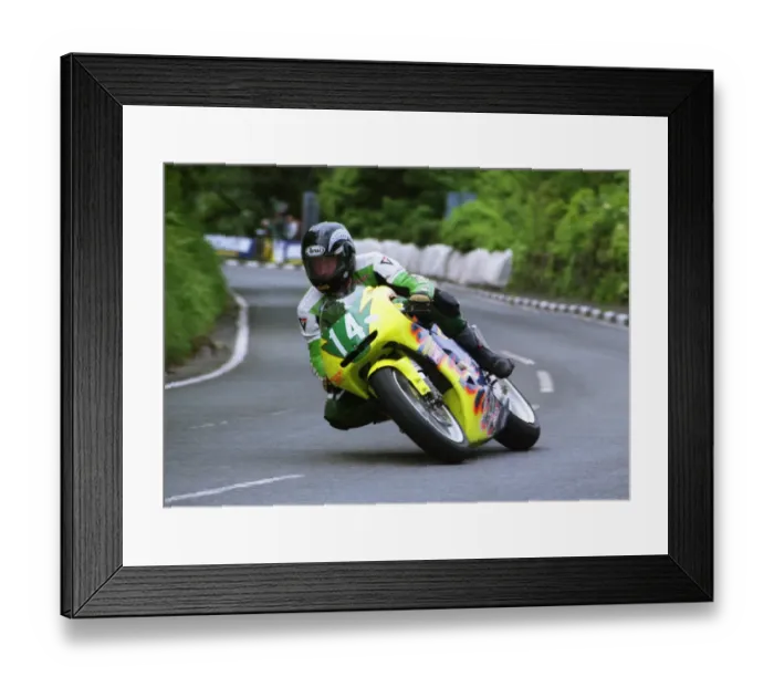 Framed Print : Shaun Harris (Honda) 2000 Lightweight TT Framed Print : Shaun Harris (Honda) 2000 Lightweight TT