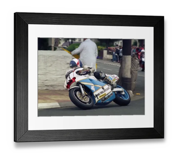 Framed Print : Steve Williams (Fowler Yamaha) 1988 Formula One TT Framed Print : Steve Williams (Fowler Yamaha) 1988 Formula One TT