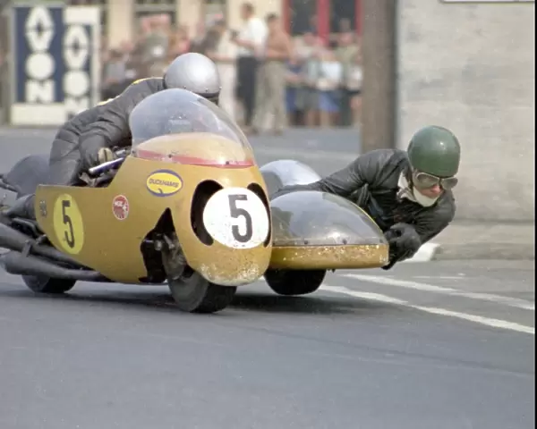 Bill Currie & Frank Kay (G. M. S. ) 1970 Sidecar 750 TT