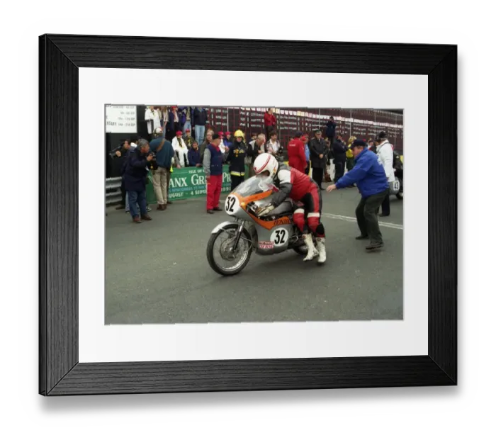 Framed Print : Neil Tuxworth (Honda) 1998 Classic Parade Framed Print : Neil Tuxworth (Honda) 1998 Classic Parade