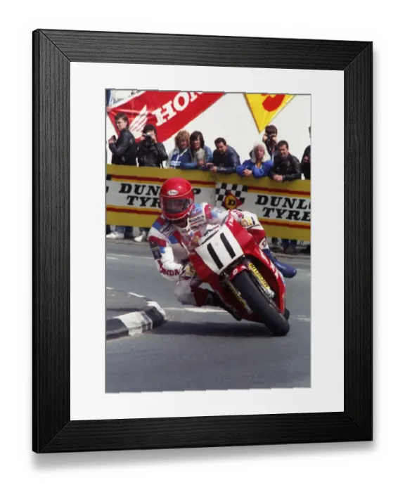Framed Print : Graeme McGregor (Honda) 1990 Formula One TT Framed Print : Graeme McGregor (Honda) 1990 Formula One TT