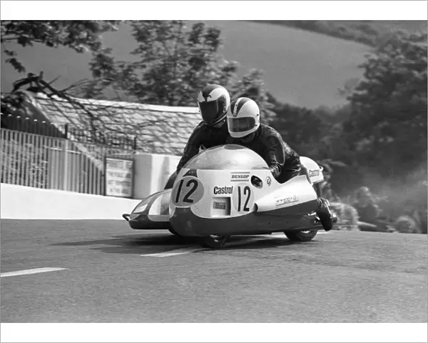 Richard Wegener & Dave Skelly (BMW) 1975 750cc Sidecar TT