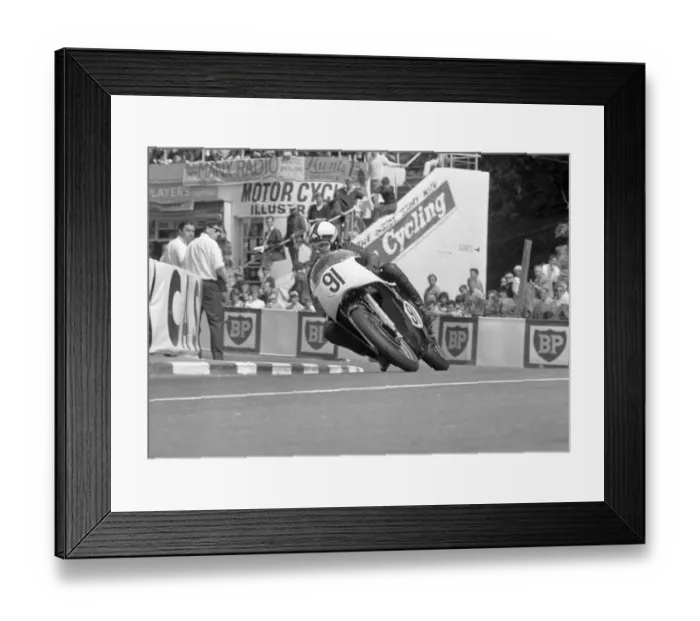 Framed Print : Keith Turner (Matchless) 1967 Senior TT Framed Print : Keith Turner (Matchless) 1967 Senior TT