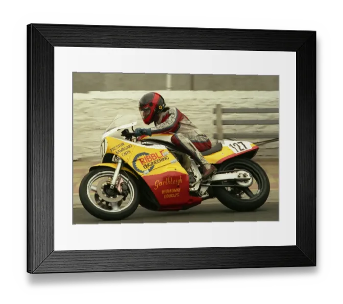 Framed Print : Neil Stothert (Suzuki) 1988 Formula One TT Framed Print : Neil Stothert (Suzuki) 1988 Formula One TT