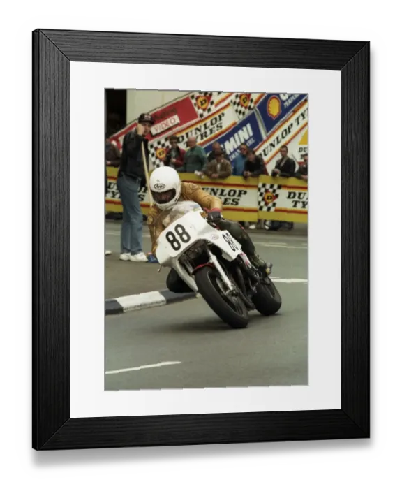 Framed Print : John Caffrey (Yamaha) 1989 Formula One TT Framed Print : John Caffrey (Yamaha) 1989 Formula One TT