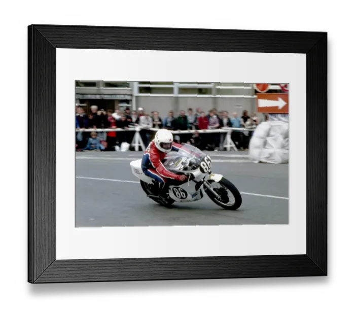 Framed Print : Barry Smith (Yamaha) 1981 Formula Three TT Framed Print : Barry Smith (Yamaha) 1981 Formula Three TT