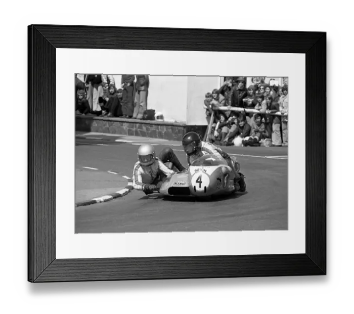 Framed Print : Rolf Steinhausen & Wolfgang Kalauch (Busch Konig) 1975 500cc Sidecar TT