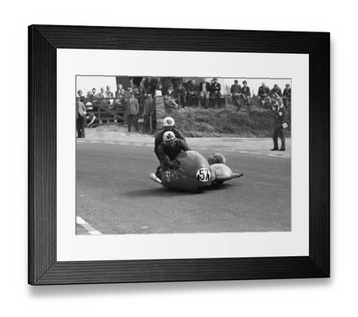 Framed Print : Steve Sinnott & Jim Williamson (Triumph) 1967 Sidecar TT Framed Print : Steve Sinnott & Jim Williamson (Triumph) 1967 Sidecar TT
