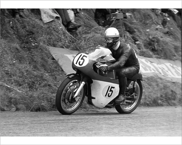 Bill Smith (Matchless) 1966 Senior TT