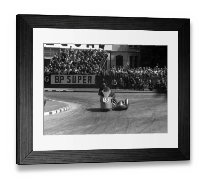 Framed Print : Cyril Smith & Eric Bliss (Norton) 1958 Sidecar TT Framed Print : Cyril Smith & Eric Bliss (Norton) 1958 Sidecar TT