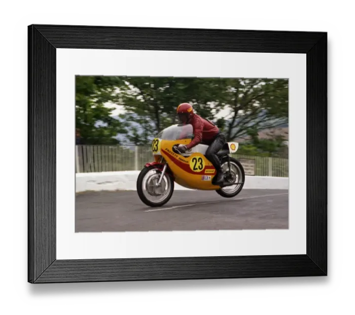Framed Print : Bill Rae (Padgett Yamaha) 1974 Senior TT Framed Print : Bill Rae (Padgett Yamaha) 1974 Senior TT