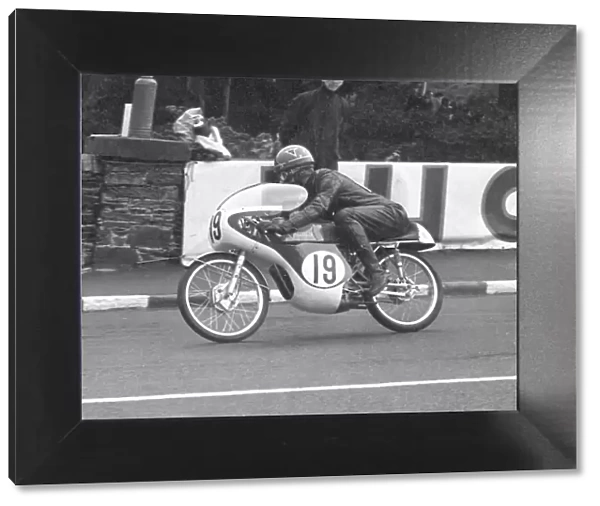 Mike Simmonds (Tohatsu) 1965 50cc TT