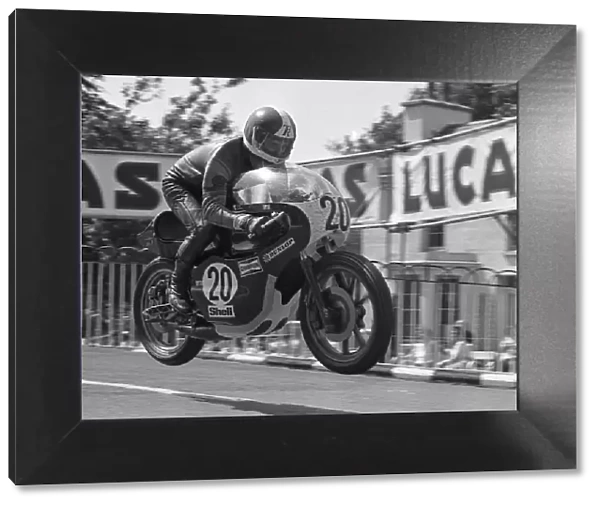 Tony Rutter (Yamaha) 1975 Classic TT