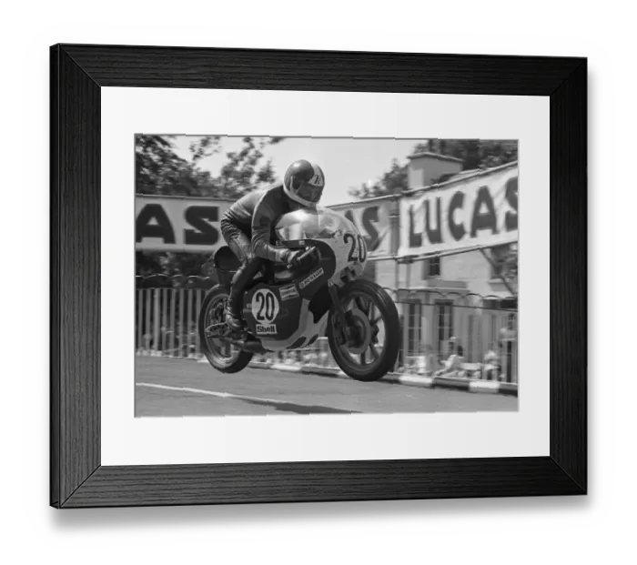Framed Print : Tony Rutter (Yamaha) 1975 Classic TT Framed Print : Tony Rutter (Yamaha) 1975 Classic TT