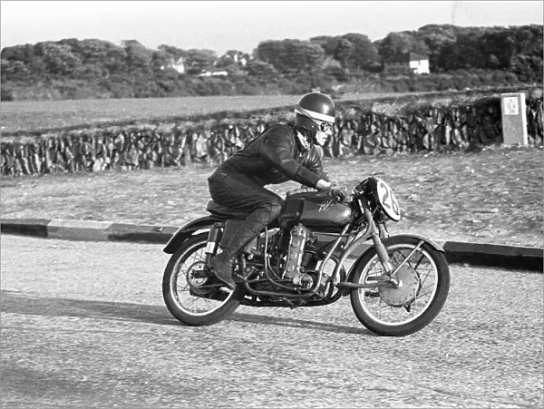 Brian Purslow (MV) 1954 Ultra Lightweight TT