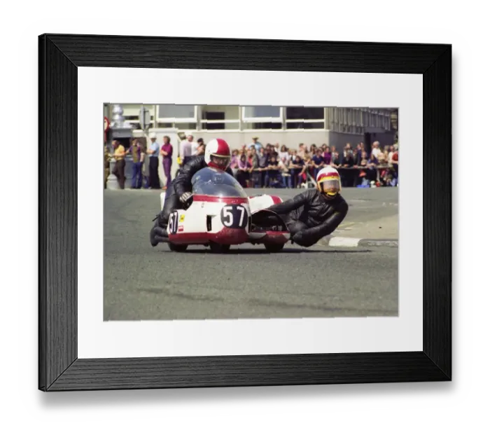 Framed Print : Ron Perry & Maurice Wilson (Windle BSA) 1976 500cc Sidecar TT Framed Print : Ron Perry & Maurice Wilson (Windle BSA) 1976 500cc Sidecar TT