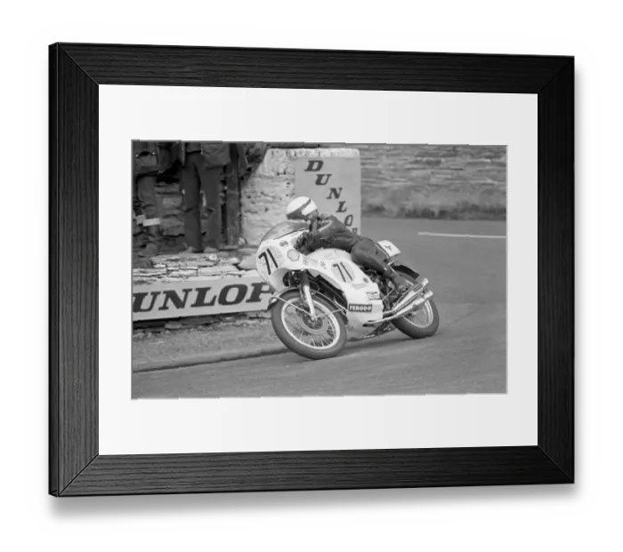 Framed Print : Graham Penny (Honda) 1972 Senior TT Framed Print : Graham Penny (Honda) 1972 Senior TT