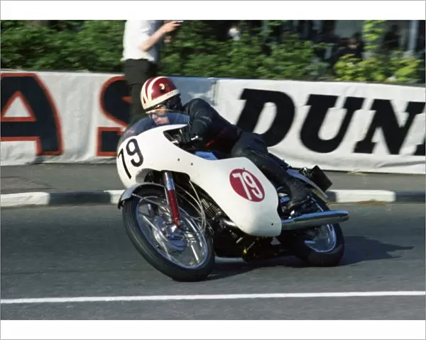Frank Whiteway (Suzuki) 1967 Production 250cc TT