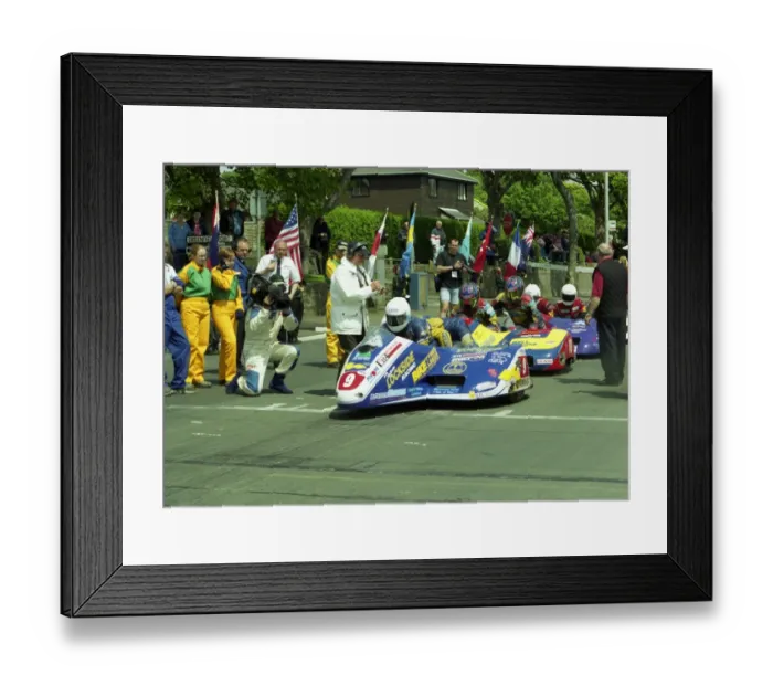 Framed Print : Steve Norbury & Andrew Smith (Shelbourne Yamaha) 2002 Sidecar TT Framed Print : Steve Norbury & Andrew Smith (Shelbourne Yamaha) 2002 Sidecar TT