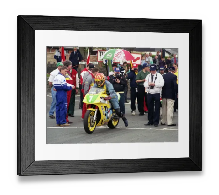 Framed Print : Dave Leach (Yamaha) 1995 Lightweight TT Framed Print : Dave Leach (Yamaha) 1995 Lightweight TT