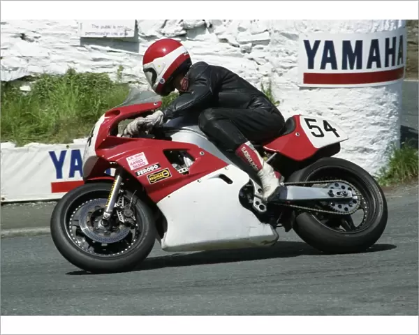 Roy Jeffreys (Yamaha) 1993 Formula One TT