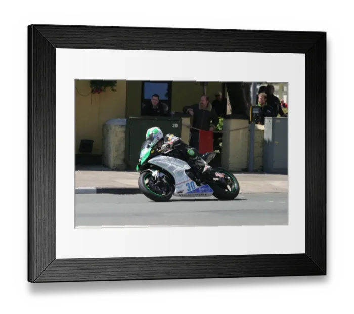Framed Print : Paul Owen (Yamaha) 2012 Supersport TT Framed Print : Paul Owen (Yamaha) 2012 Supersport TT