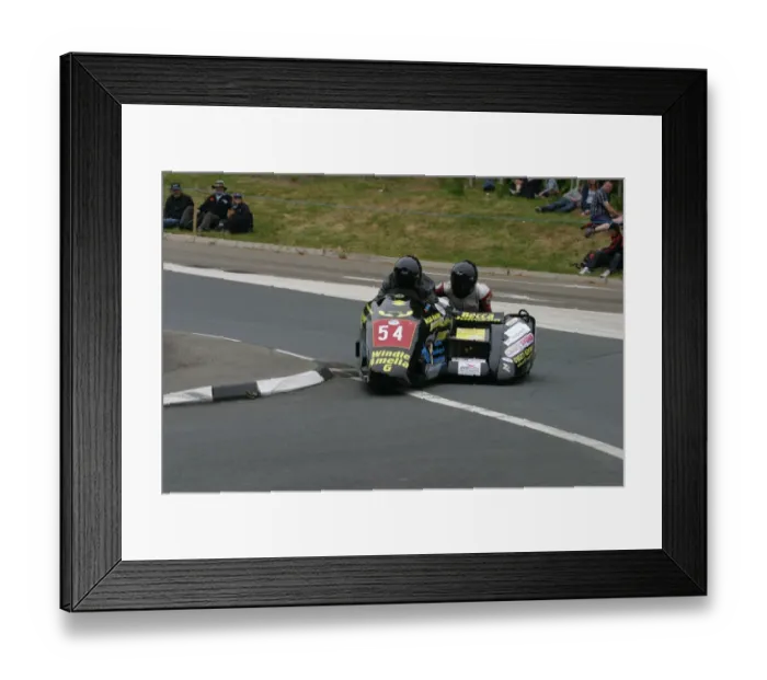 Framed Print : Mark & Lee Saunders (Suzuki) 2012 Sidecar TT Framed Print : Mark & Lee Saunders (Suzuki) 2012 Sidecar TT