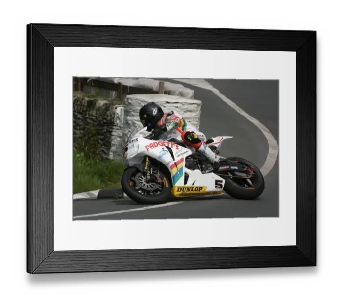 Framed Print : Bruce Anstey (Honda) 2012 Superbike TT Framed Print : Bruce Anstey (Honda) 2012 Superbike TT