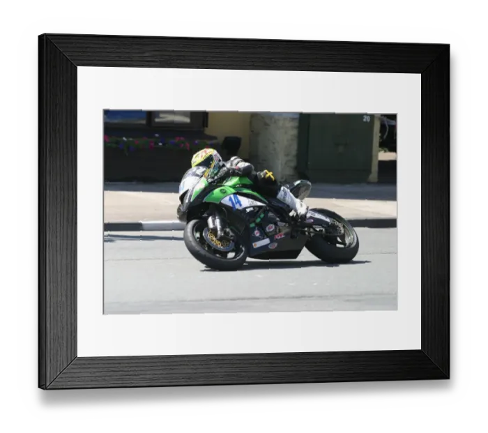 Framed Print : Ian Lougher (Kawasaki) 2012 Supersport TT Framed Print : Ian Lougher (Kawasaki) 2012 Supersport TT