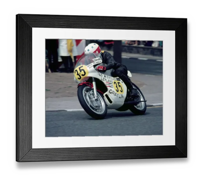 Framed Print : Bill Ingham (Yamaha) 1976 Senior TT Framed Print : Bill Ingham (Yamaha) 1976 Senior TT