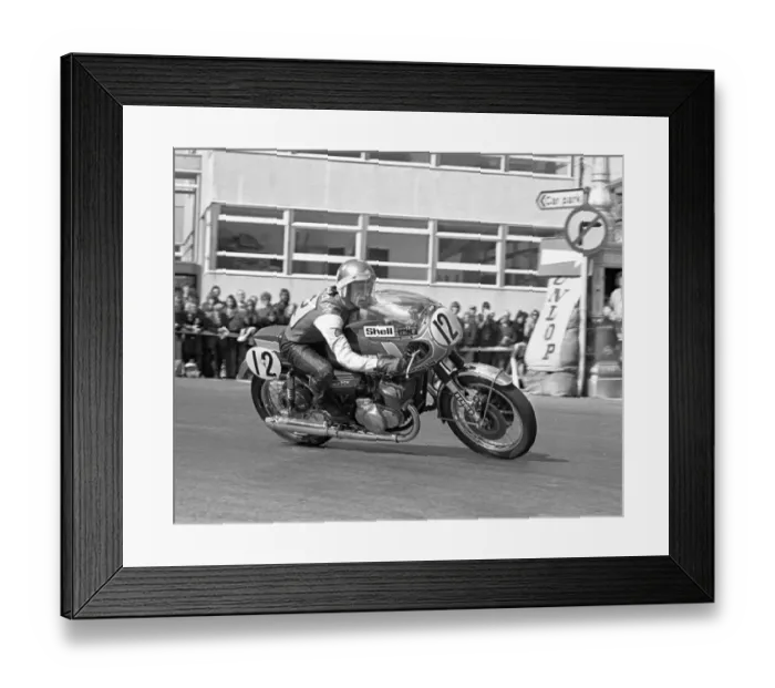 Framed Print : Bill Ingham (Suzuki) 1975 Production TT Framed Print : Bill Ingham (Suzuki) 1975 Production TT