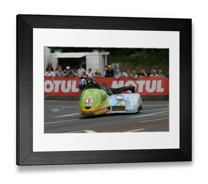 Framed Print : Mick Donovan & Colin Smyth (Suzuki) 2011 Sidecar TT Framed Print : Mick Donovan & Colin Smyth (Suzuki) 2011 Sidecar TT
