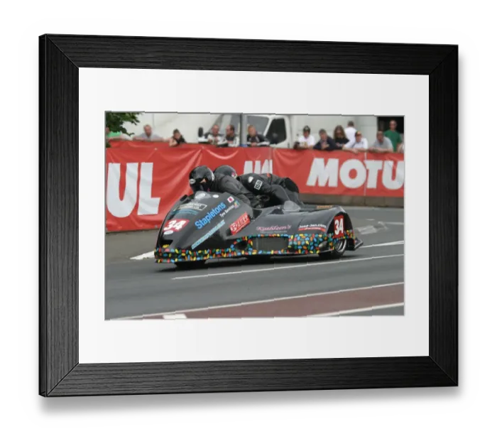 Framed Print : John Saunders & Shaun Parker (MR Equipe) 2011 Sidecar TT Framed Print : John Saunders & Shaun Parker (MR Equipe) 2011 Sidecar TT