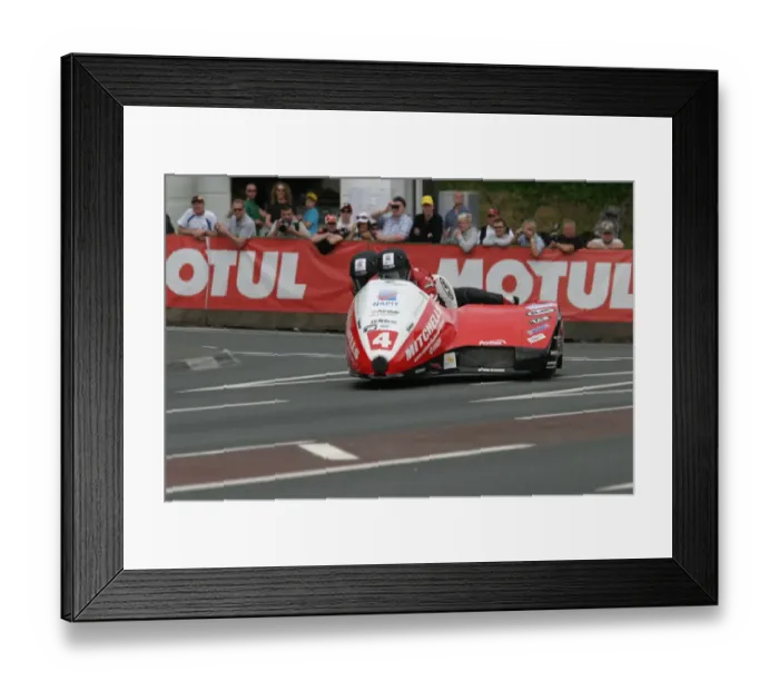 Framed Print : Ben & Tom Birchall (LCR) 2011 Sidecar TT Framed Print : Ben & Tom Birchall (LCR) 2011 Sidecar TT