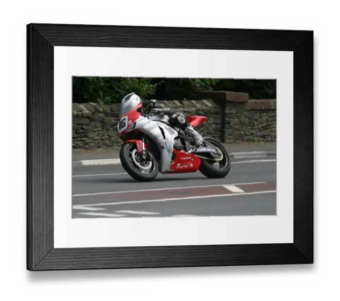 Framed Print : William Dunlop (Honda) 2011 Superbike TT Framed Print : William Dunlop (Honda) 2011 Superbike TT