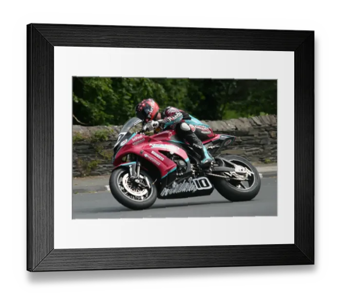 Framed Print : Conor Cummins (Kawasaki) 2011 Superbike TT Framed Print : Conor Cummins (Kawasaki) 2011 Superbike TT