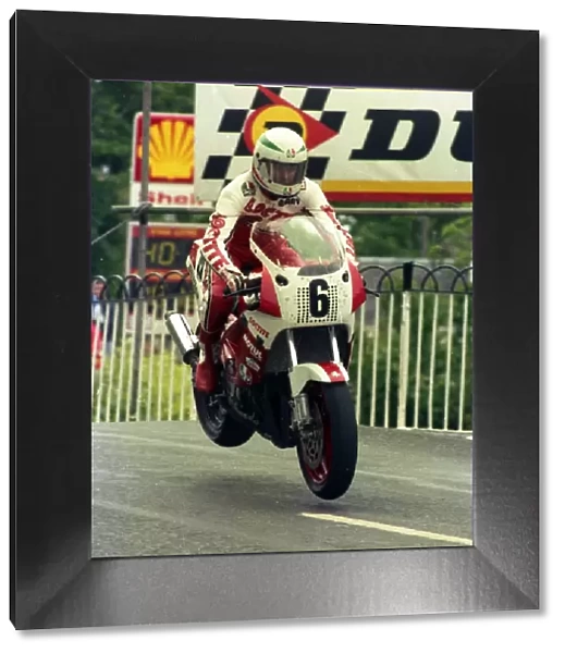 Barry Woodland (Loctite Yamaha) 1987 Formula One TT