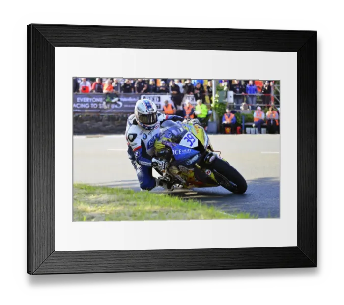 Framed Print : Paul Shoesmith (Honda) 2015 Supersport TT Framed Print : Paul Shoesmith (Honda) 2015 Supersport TT