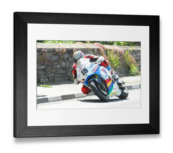 Framed Print : Dan Kneen (Padgetts Honda) 2015 Superbike TT Framed Print : Dan Kneen (Padgetts Honda) 2015 Superbike TT