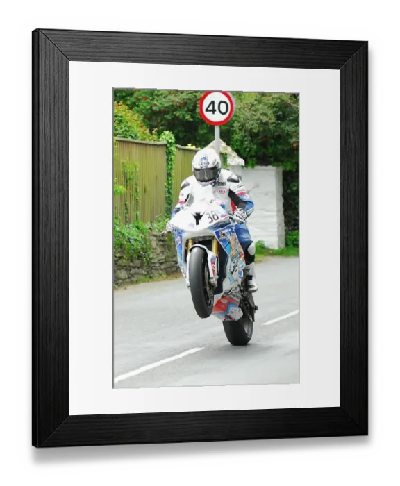 Framed Print : Paul Shoesmith (BMW) 2015 Superbike TT Framed Print : Paul Shoesmith (BMW) 2015 Superbike TT