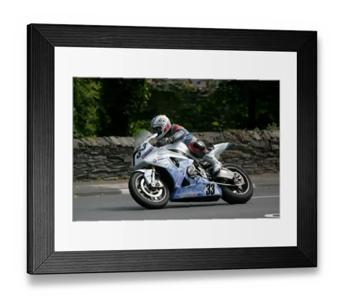 Framed Print : Paul Shoesmith (BMW) 2011 Superbike TT Framed Print : Paul Shoesmith (BMW) 2011 Superbike TT