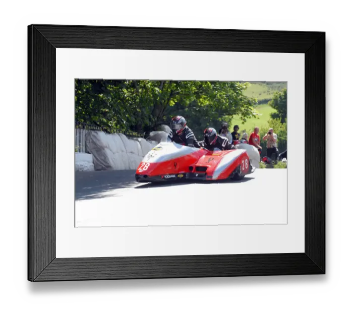 Framed Print : Howard Baker & Mike Killingsworth (Shelbourne Honda) 2009 Sidecar TT Framed Print : Howard Baker & Mike Killingsworth (Shelbourne Honda) 2009 Sidecar TT